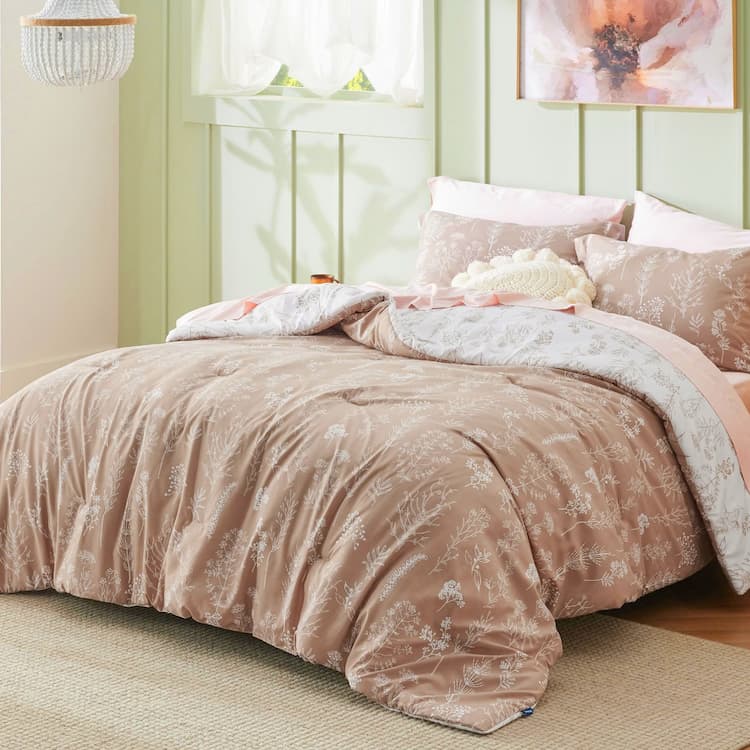 Stylish Twin/Twin XL Comforter Sets for Kids & Teens