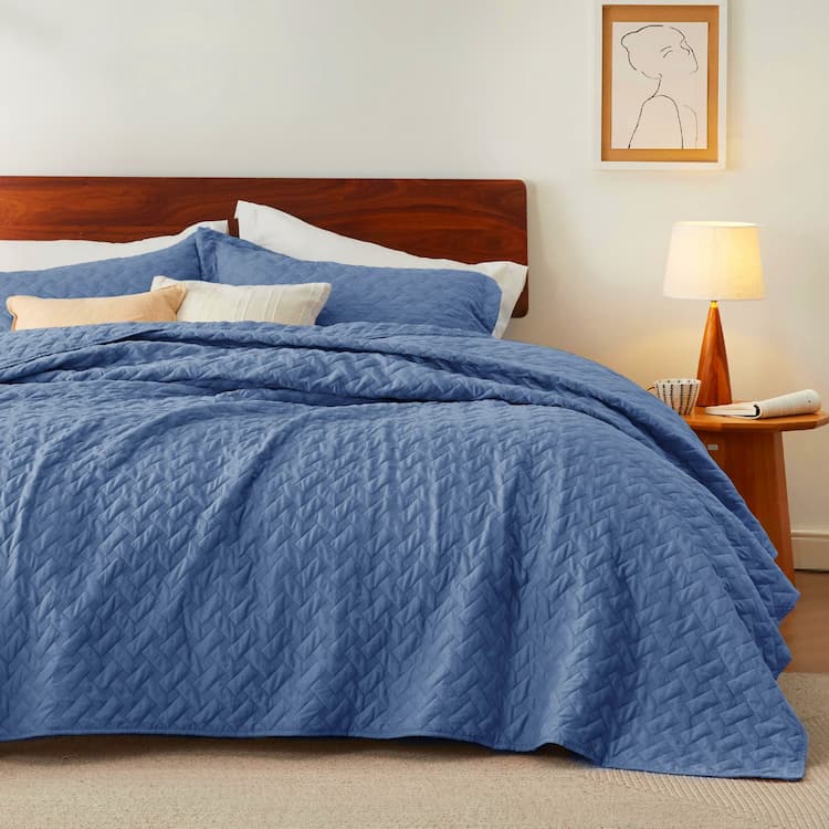 Quality Quilt Sets for All Seasons